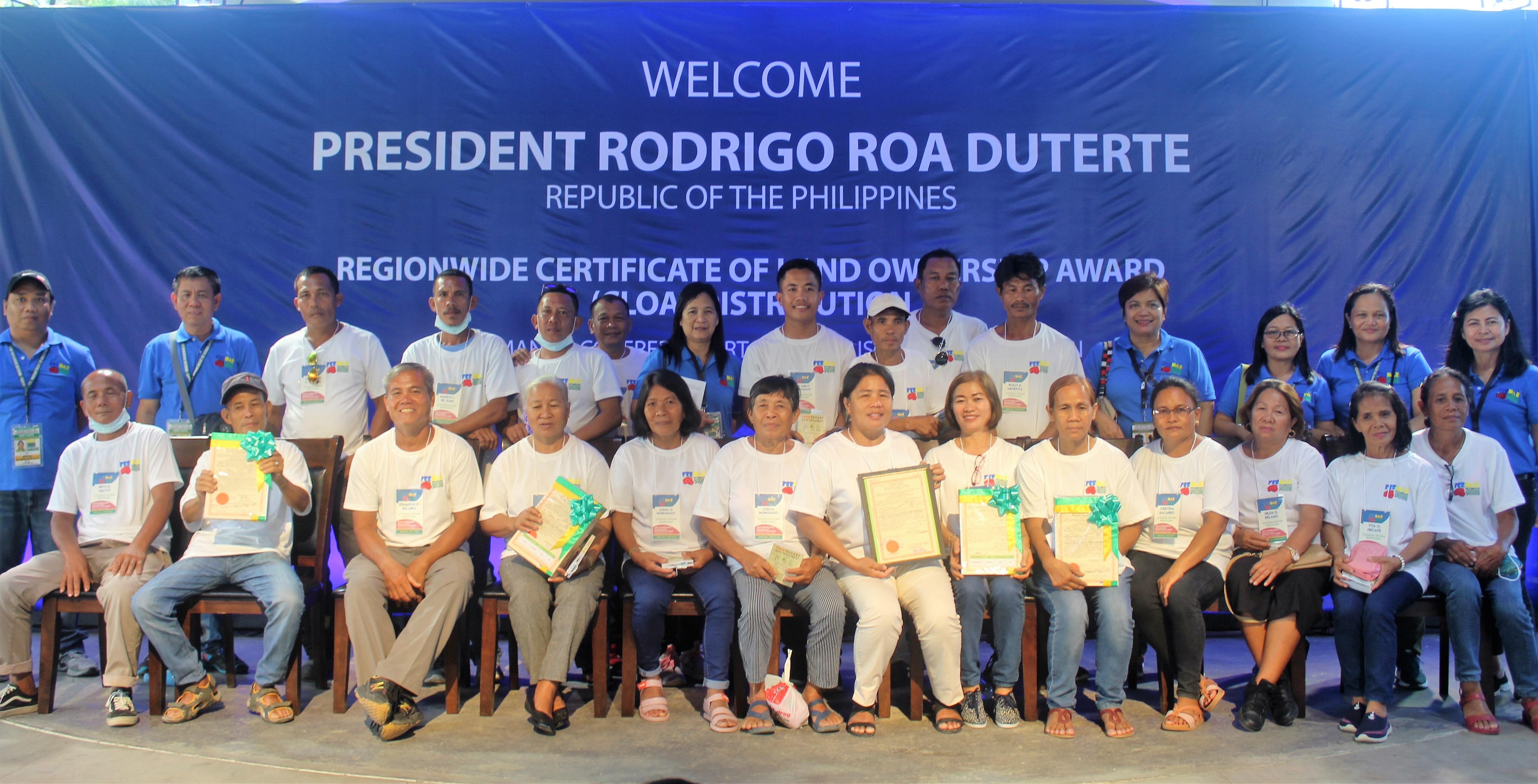 Agrarian Reform Beneficiaries together with DAR Capiz Officials and Employees during the Regionwide EP/CLOA Distribution at Boracay Island, Malay, Aklan last March 12,2020