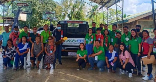 Nocot Farmers Group Gets P600-k Hauling Truck From Dar 