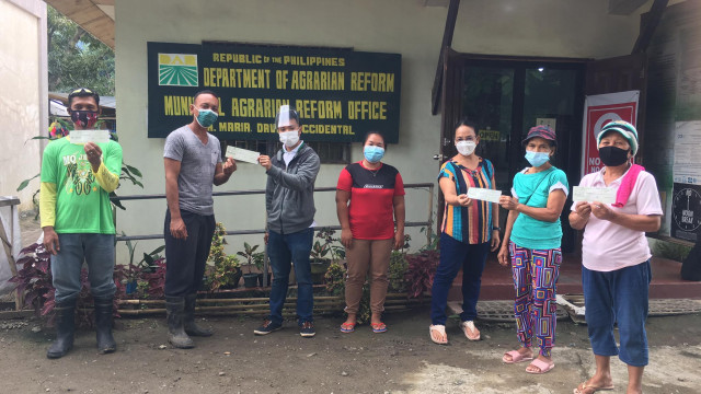 DAVAO OCCIDENTAL ARBS GET INDEMNITY CHECKS FROM PCIC