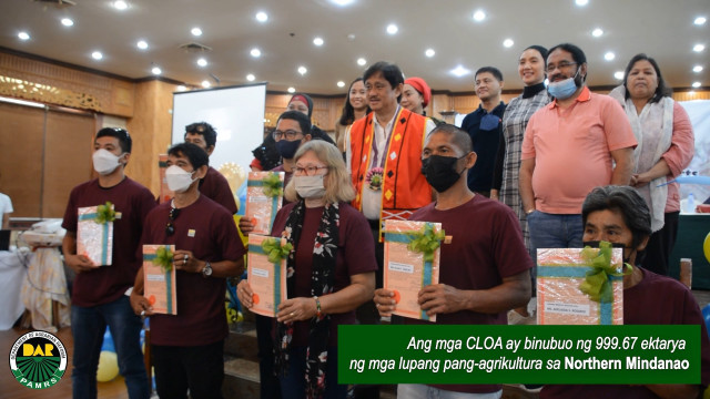[SPLIT News Alert] Estrella distributes land titles in Northern Mindanao.