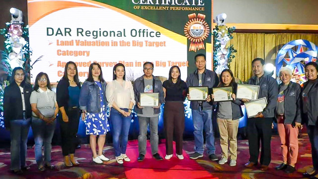 DAR Bicol receives excellent performance award on land surveys and valuation