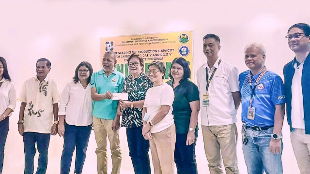Cassava kropek production of CamSur cooperative gets a boost with DAR, DOST, LGU tie up