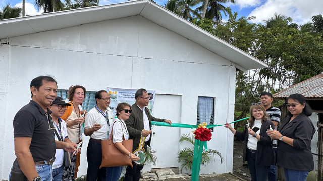 DAR turns over second processing center in Samar town