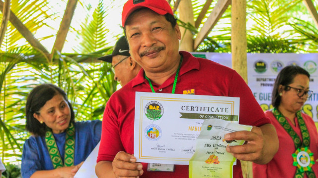 E. Samar farmers finish farm business school