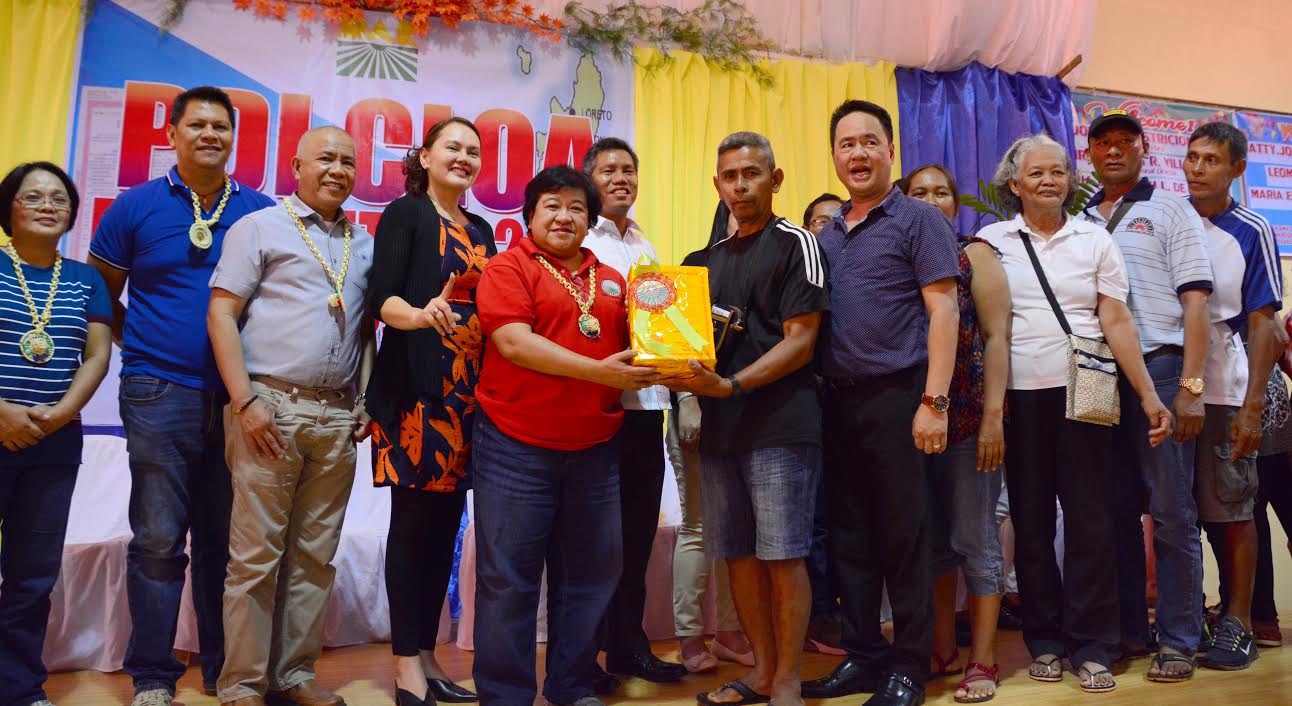 Dinagat Island farmers receive land titles, farm machines | News ...