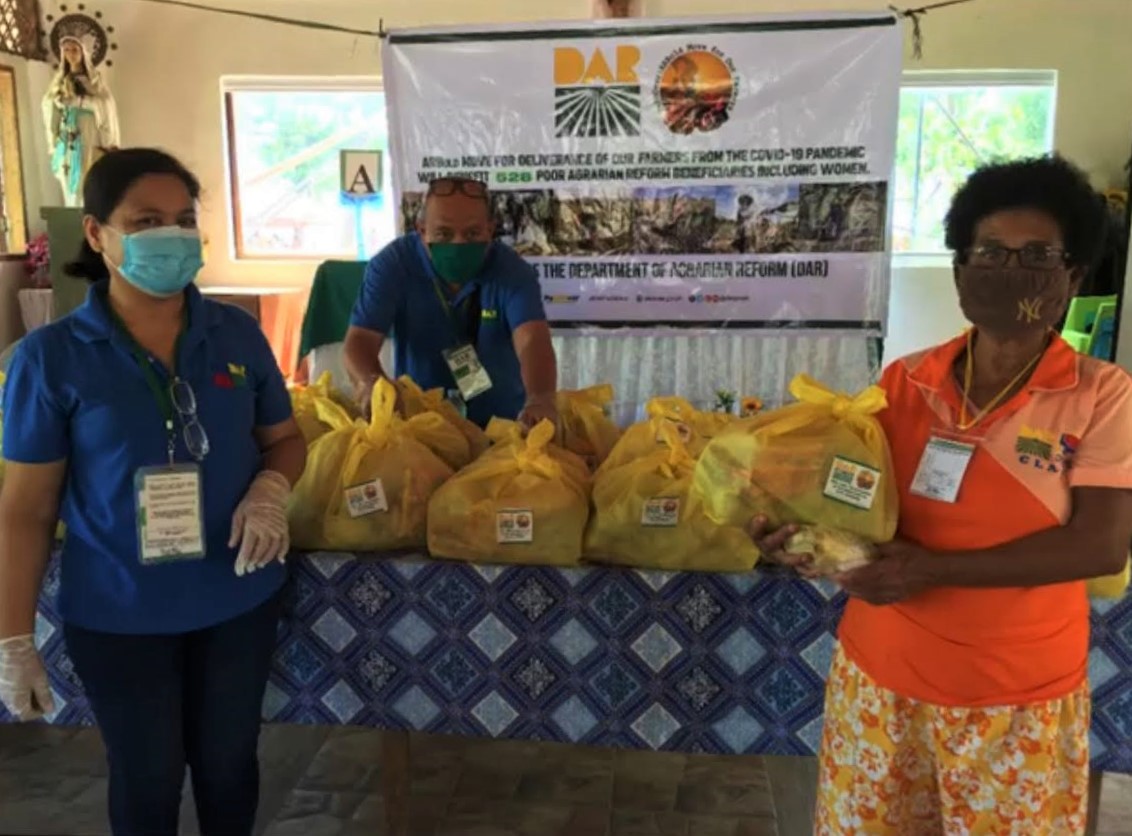 Dar Provides Relief Packages To Ati And Tumandok Tribes Of Boracay 