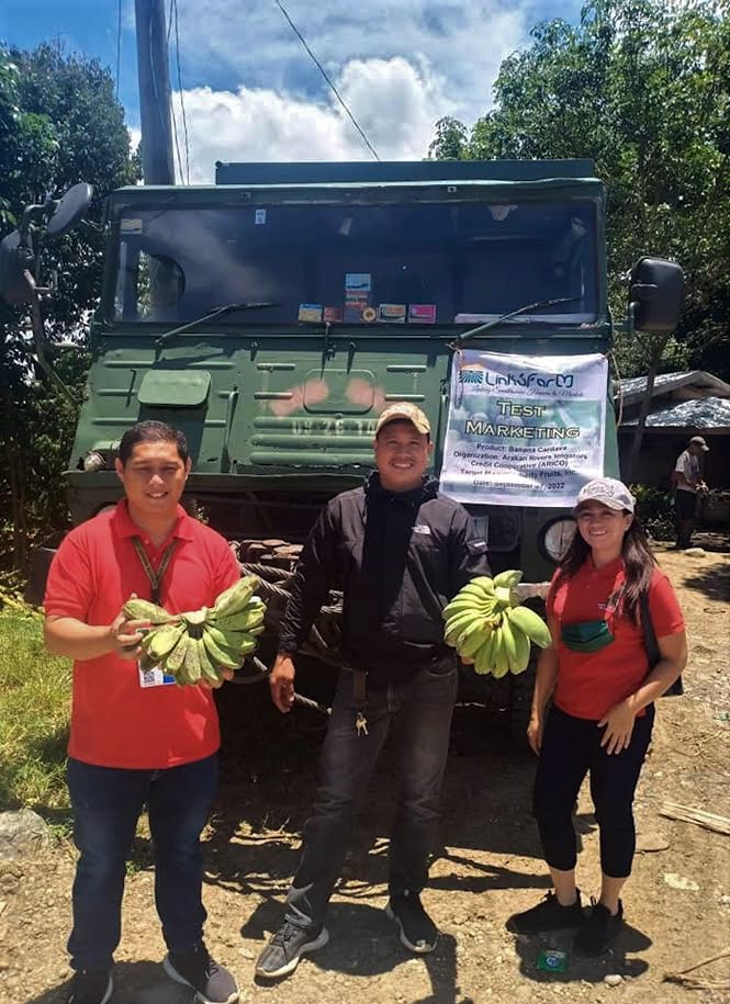 North Cotabato farmers get steady market for their banana products